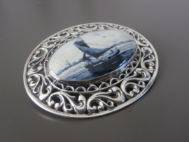 XL Broche met opvallende sierrand