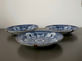 Set royale borden met gekartelde rand 1750-1800.
