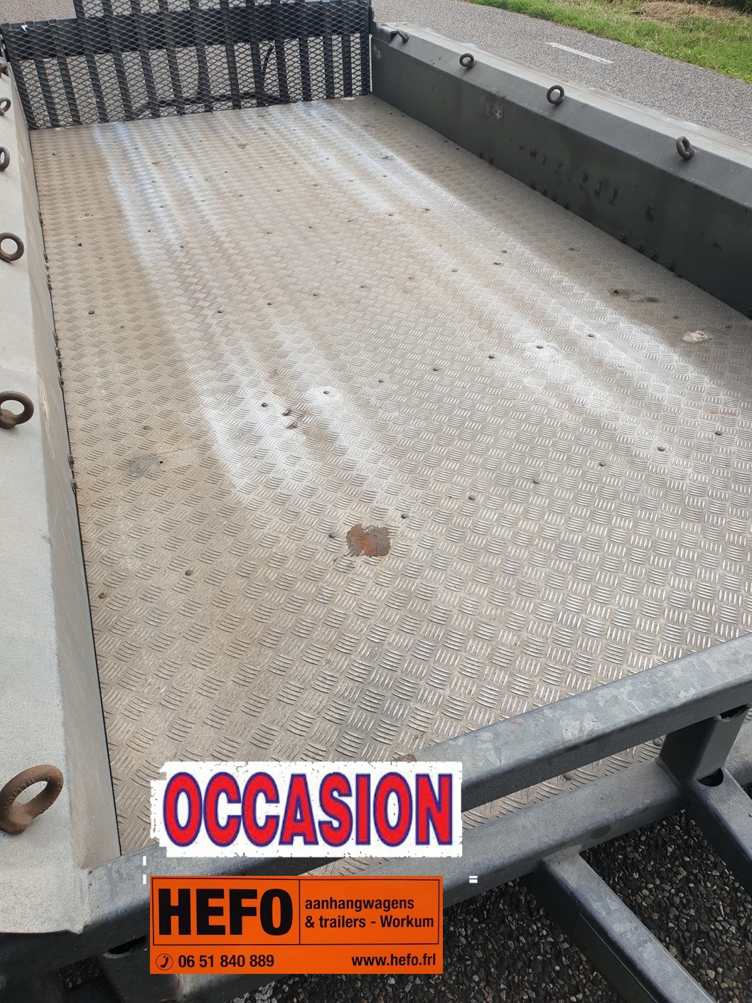 Strakke, Henra hoogwerker-transporter, 3500 kg/ 3 asser 4.00 x 1.80 mtr.