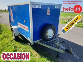 Hapert 1300 kg  geremde, enkelas, GESLOTEN, bakwagen 3.00 x 1.30 x 1.20 mtr.