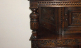 Eiken Elizabethan style Court Cupboard UK– 2e helft 19e eeuw