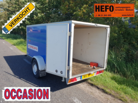 Hapert 1300 kg  geremde, enkelas, GESLOTEN, bakwagen 3.00 x 1.30 x 1.20 mtr.