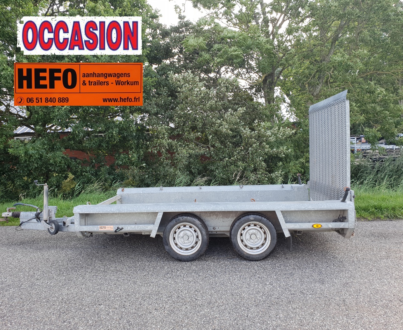 Strakke, Henra machine-transporter, 2700 kg/ lange rijklep 3.00 x 1.50 mtr.