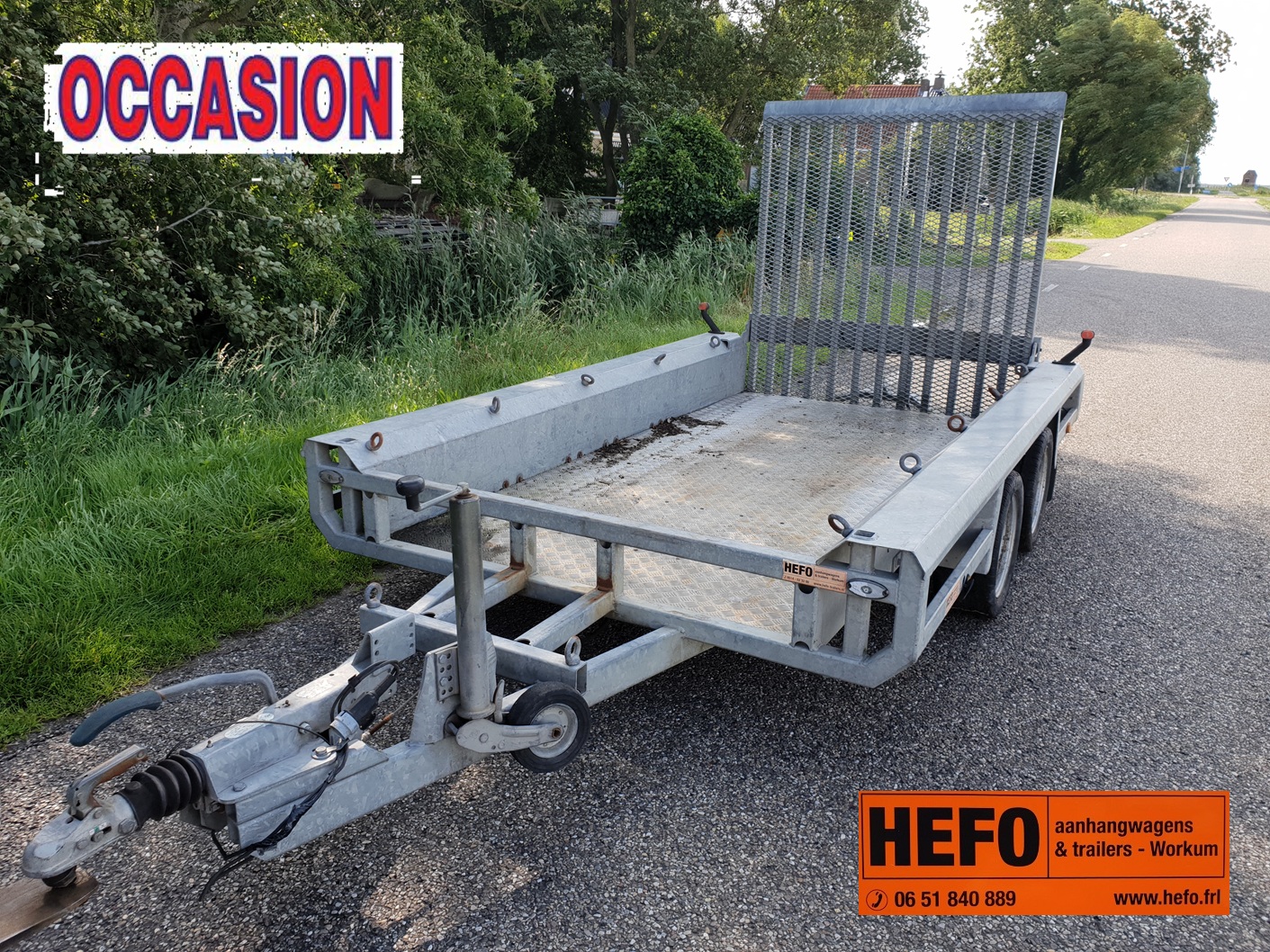 Strakke, Henra machine-transporter, 2700 kg/ lange rijklep 3.00 x 1.50 mtr.