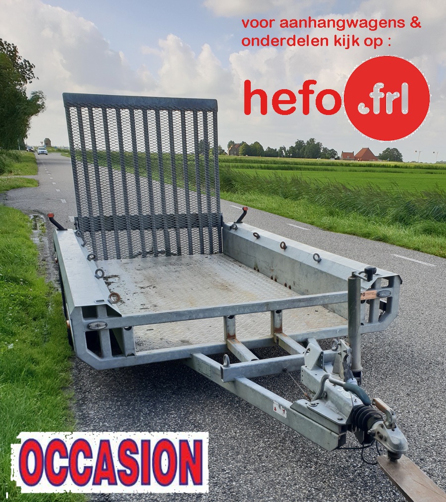 Strakke, Henra machine-transporter, 2700 kg/ lange rijklep 3.00 x 1.50 mtr.