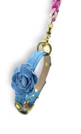 BLAUES LEDERHALSBAND MIT JEANSROSE