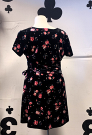 Divided velvet flower dress