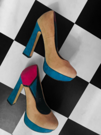 Vintage Pumps Colour Block