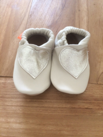 Menu Baby Shoes - Crème met gouden hart