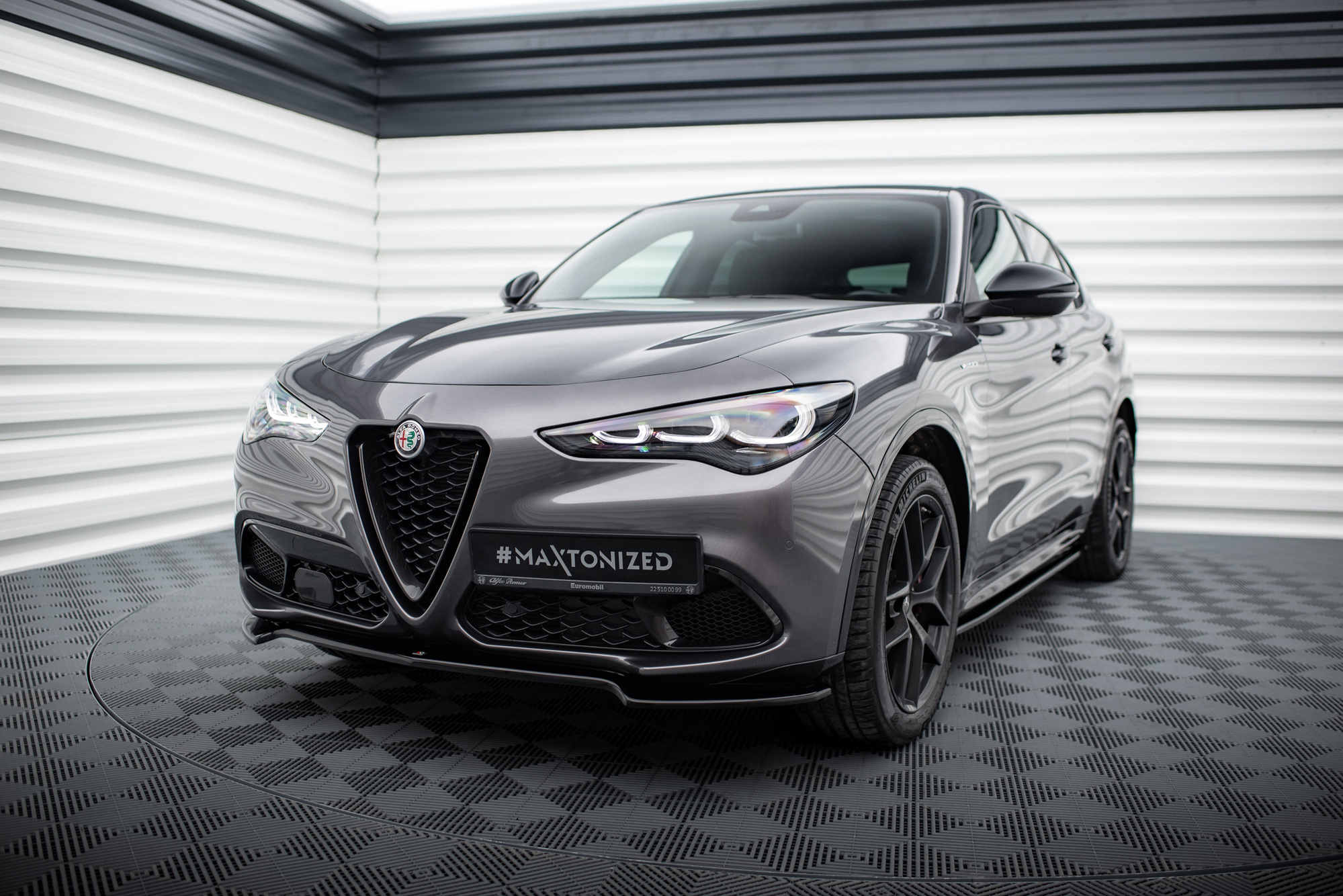 Maxton Design Frontsplitter V.1 Alfa Romeo Stelvio