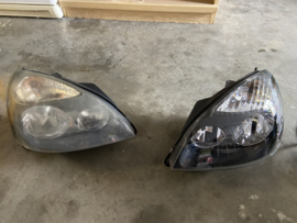 Koplampen Set Renault Clio 2004 1.2 benzine 16V