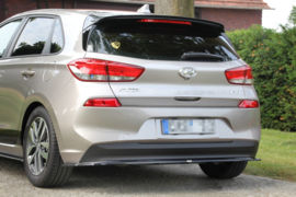 Maxton Design CENTRAL REAR SPLITTER (WITHOUT VERTICAL BARS) HYUNDAI I30 MK3 HATCHBACK Gloss Black