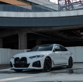 Oneway Voorspoilerlip passend voor BMW i4 G26 M-Pack 2021- & 4-Serie G26 M-Pack/M440i 2021- - Glanzend zwart