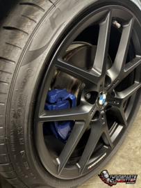 🥵🥵BMW 118i M Performance Brake Calipers Painted in Performance Blue🥵🥵