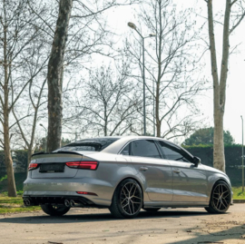 Oneway Achterbumperskirt (Diffuser) passend voor Audi A3 (8V) Sedan Facelift 2016-2020 (dubbele uitlaat L/R) - Glanzend zwart