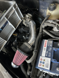 Air Filter met Aluminium Buis, Pasklaar voor Renault Clio 2004 1.2 16V mag weg voor €25 past waarschijnlijk ook op vele andere wagens.