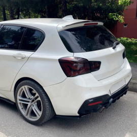 Oneway Achterbumperskirts (Hoeken) passend voor BMW 1-Serie F20/F21 M-Power Facelift 2015-2019 - Glanzend zwart