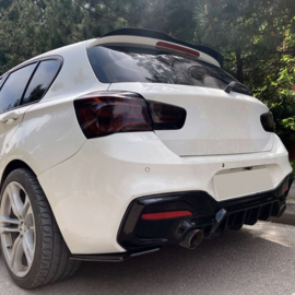 Oneway Complete bodykit passend voor BMW 1-Serie F20/F21 M-Power Facelift 2015-2019 - Glanzend zwart