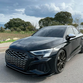 Oneway Voorspoilerlip passend voor Audi A3 S-Line/S3 8Y 2020-2024 - Versie 2 - Glanzend zwart