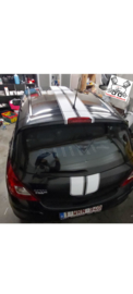 Corsa voorzien van striping, zonneband + sticker & het verwijderen van het logo op de koffer ????