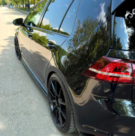 Oneway Set Sideskirts passend voor Volkswagen Golf VII HB/Variant GTi/GTD 2013-2016 – Glanzend zwart
