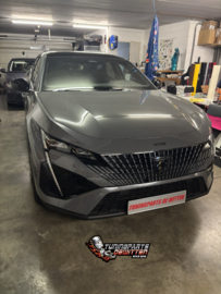 😀😀Deze Peugeot 408 GT voorzien van Rode Remklauwen & Gloss Black gespoten Logo's😀😀