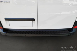 Matzwart Aluminium Achterbumperprotector passend voor Volkswagen Crafter & MAN TGE 2017- 'Riffled Plate'