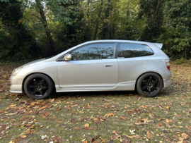 😍😍Deze Honda Civic EP2 Sport Voorzien van 3cm Verlagingsveren & Japan Racing Wheels JR3 gemonteerd😍😍