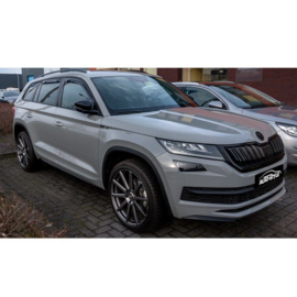 Zijwindschermen Master Dark (achter) passend voor Skoda Kodiaq 2017- (chromen of zwarte raamlijsten)