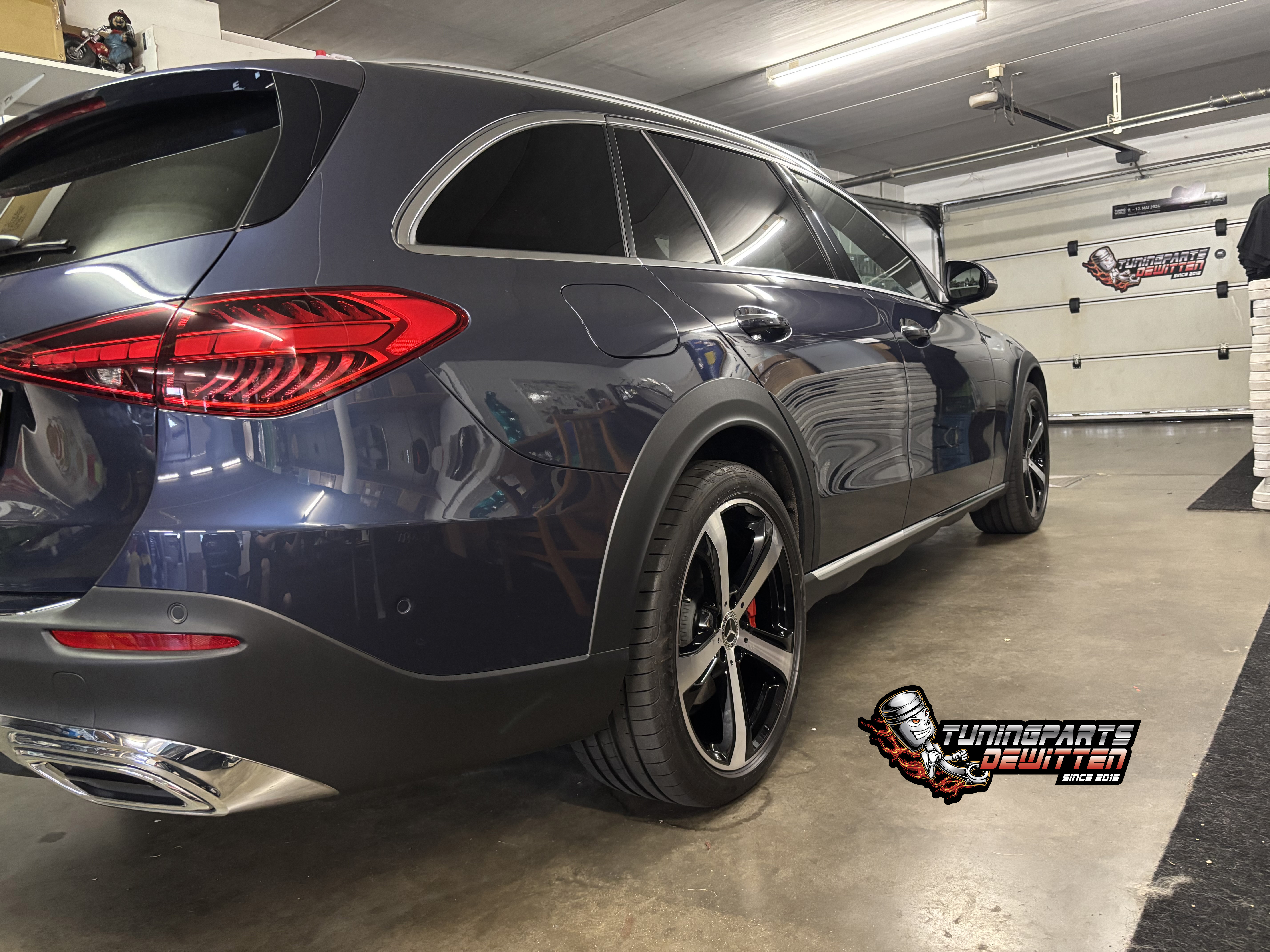 🤟🤟Deze Mercedes C200 Estate 4 Matic All-Terrain Voorzien van Rode Remklauwen🤟🤟