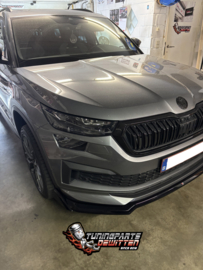 💥💥Skoda Kodiaq Voorzien van een Maxton Design Front Splitter V.2 Gloss Black💥💥