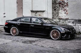 Maxton Design Zijskirts Diffusers Lexus LS Lange Wielbasis Mk4 Facelift