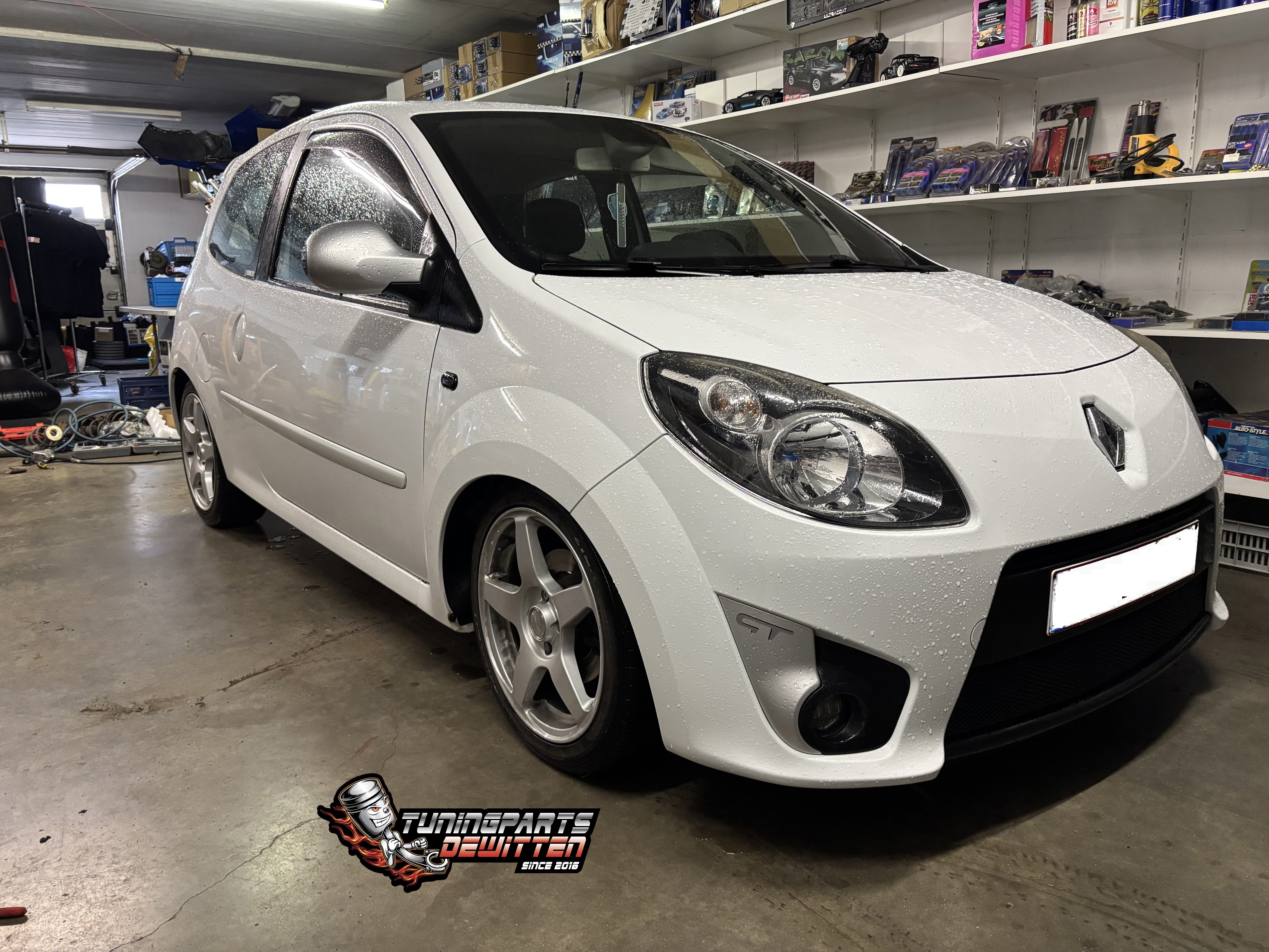 😍😍Deze Renault Twingo GT verlaagd met een AP Sportfahrwerke Schroefset😍😍