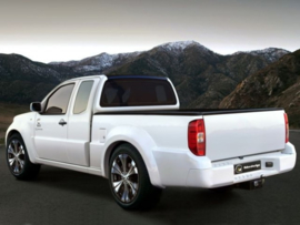 Ibherdesign Zijskirts Nissan Navara D40 “TANGIER WIDE” KingCab