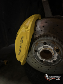 👉👉Deze Mercedes Remklauwen voorzien van Performance Yellow kleur & Zwarte Mercedes Stickers👈👈