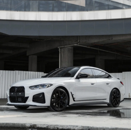 Oneway Complete bodykit passend voor BMW 4-Serie G26 M-Pack/M440i 2021- (met ronde uitlaatsierstukken) - Glanzend zwart