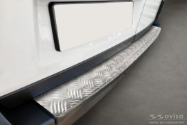 RVS Achterbumperprotector passend voor Volkswagen Crafter & MAN TGE 2017- 'Riffled' ('XL'-version)