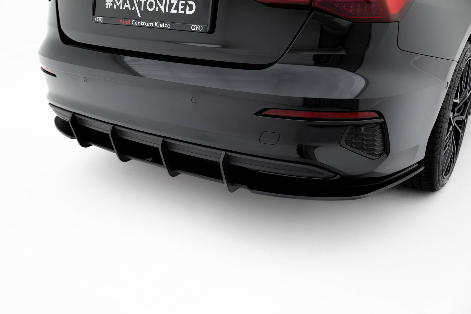 Maxton Design Street Pro-achterdiffuser Audi A3 Sedan 8Y