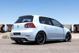 Maxton Design ACHTERKLEP VW GOLF V R32 (met 2 uitlaatgaten)