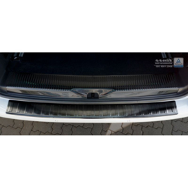 Zwart RVS Achterbumperprotector passend voor Volkswagen Transporter T6 2015-2019 & FL 2019-2020 & T6.1 2020-2022 (met achterklep) 'Ribs'