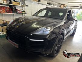 🔥🔥Porsche Cayenne van 2018 voorzien van Neon Green Remklauwen🔥🔥