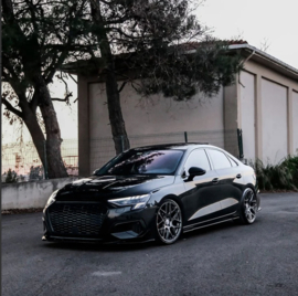 Oneway Voorspoilerlip passend voor Audi A3 (8Y) Sedan/Sportback 2020-2024 excl. S-Line/S3/RS3 - Glanzend zwart