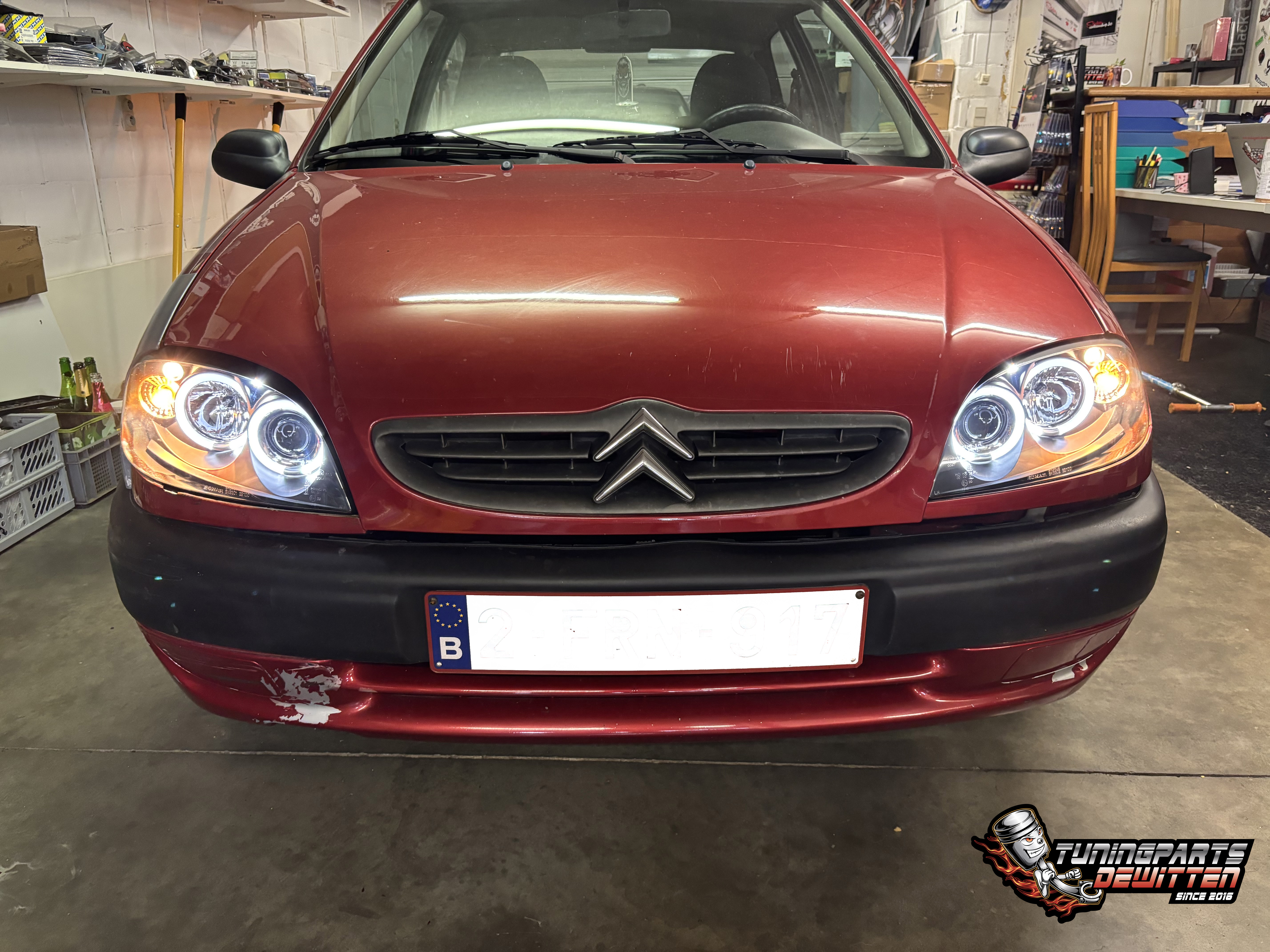 🤩Citroen Saxo voorzien van Angels Eyes🤩