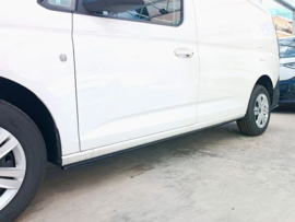 Set sideskirts passend voor Volkswagen Caddy Maxi V Box/MPV 2020- (ABS Glanzend zwart)