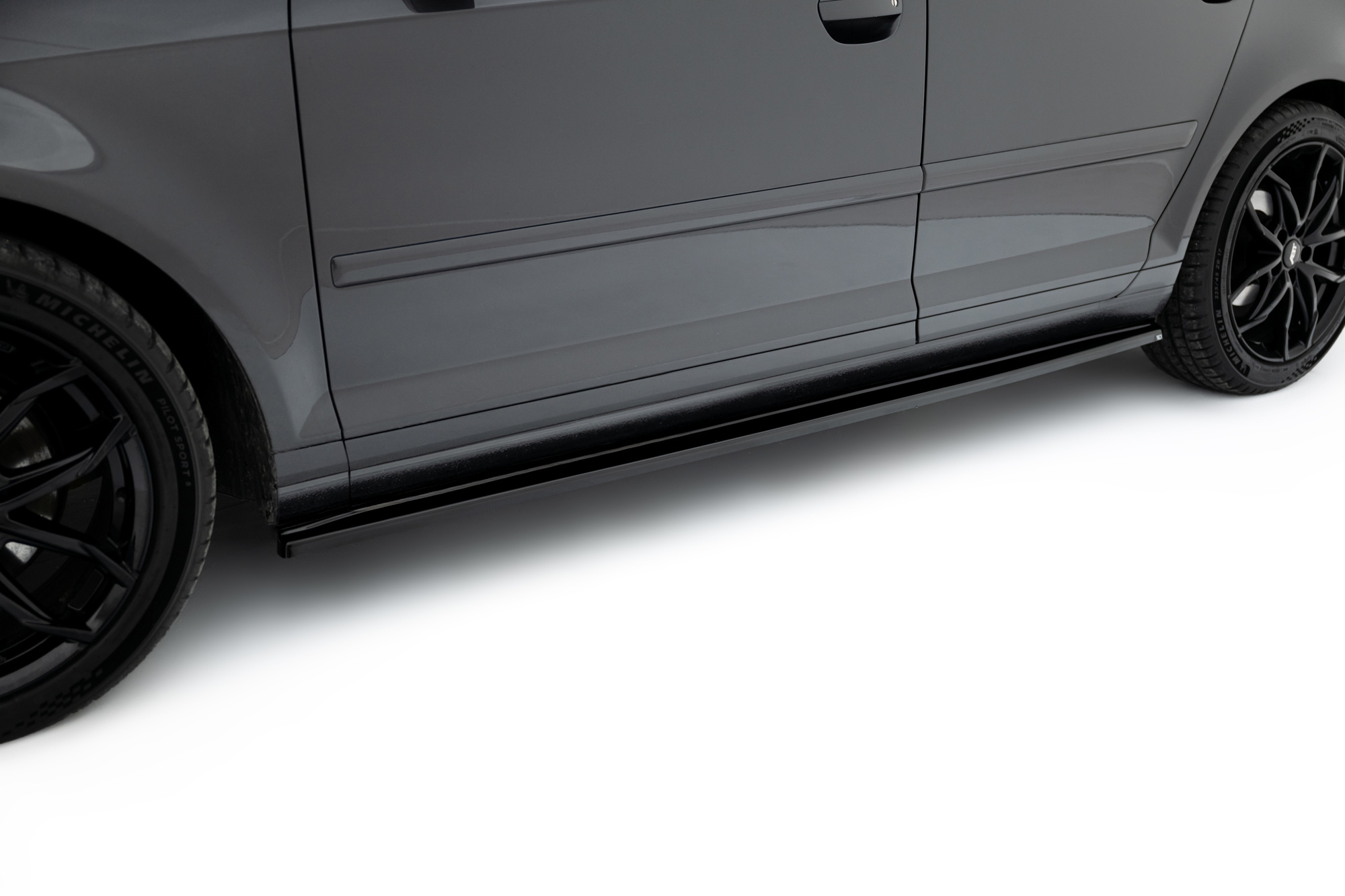 Maxton Design SIDESKIRTS DIFFUSERS AUDI A3 SPORTBACK 8P / 8P FACELIFT