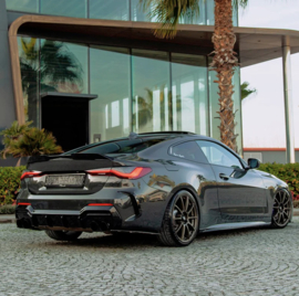 Oneway Achterbumperskirts (Hoeken) passend voor BMW 4-Serie G22/G23 Coupe/Cabrio M-Pack/M440i 2020-2024 & Facelift 2024- - Glanzend zwart