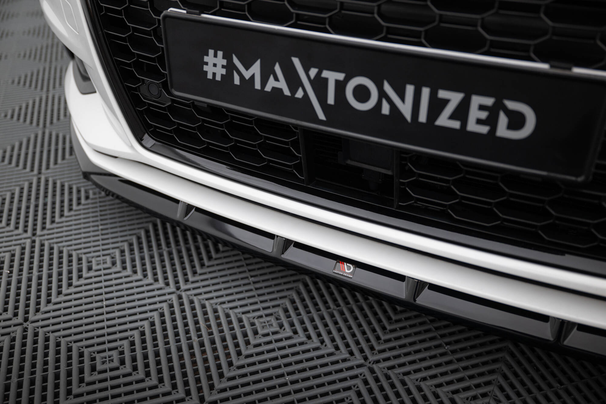 Maxton Design Frontsplitter Audi A3 Sedan 8V Facelift