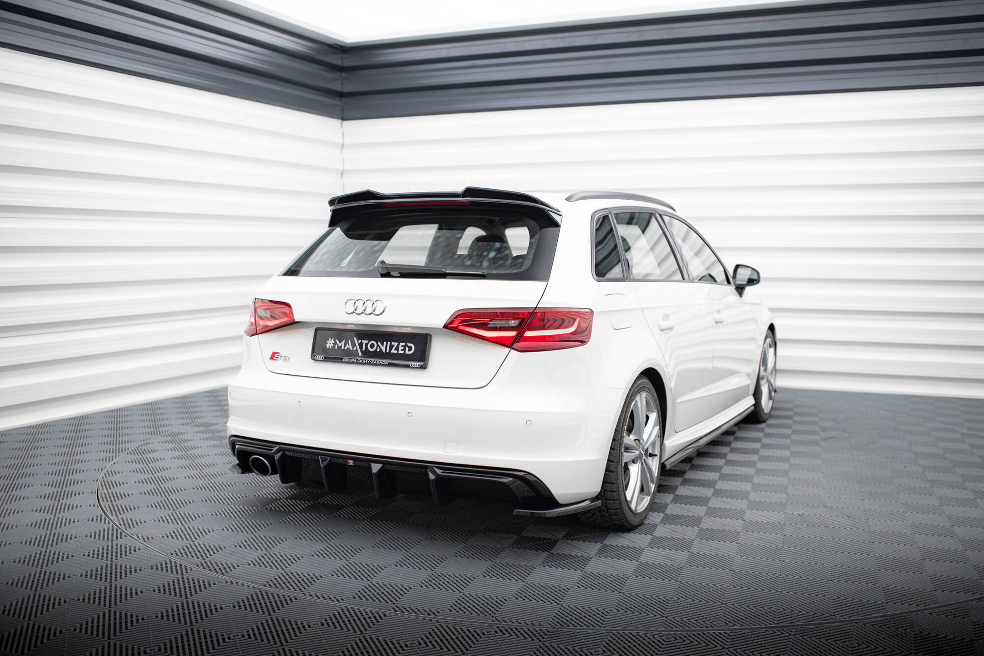Maxton Design Achterspoiler Audi A3 S-Line Sportback 8V (uitvoering met enkele uitlaatpijpen aan één kant)