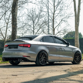 Oneway Set Sideskirts passend voor Audi A3 (8V) Sedan Facelift 2016-2020 - Glanzend zwart