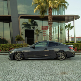 Oneway Complete bodykit passend voor BMW 4-Serie G22/G23 Coupe/Cabrio M-Pack/M440i 2020-2024 & Facelift 2024- - Glanzend zwart